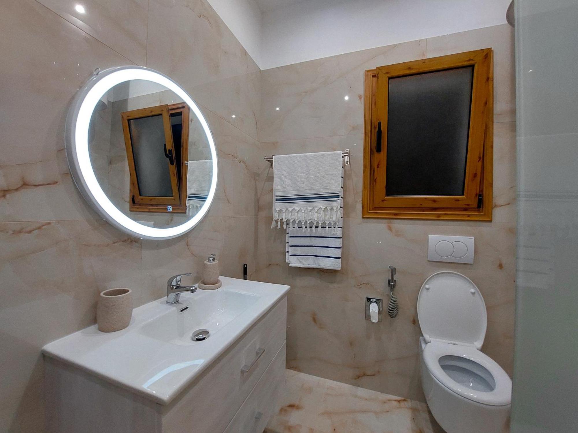 Vila Luzaj Apartamento *