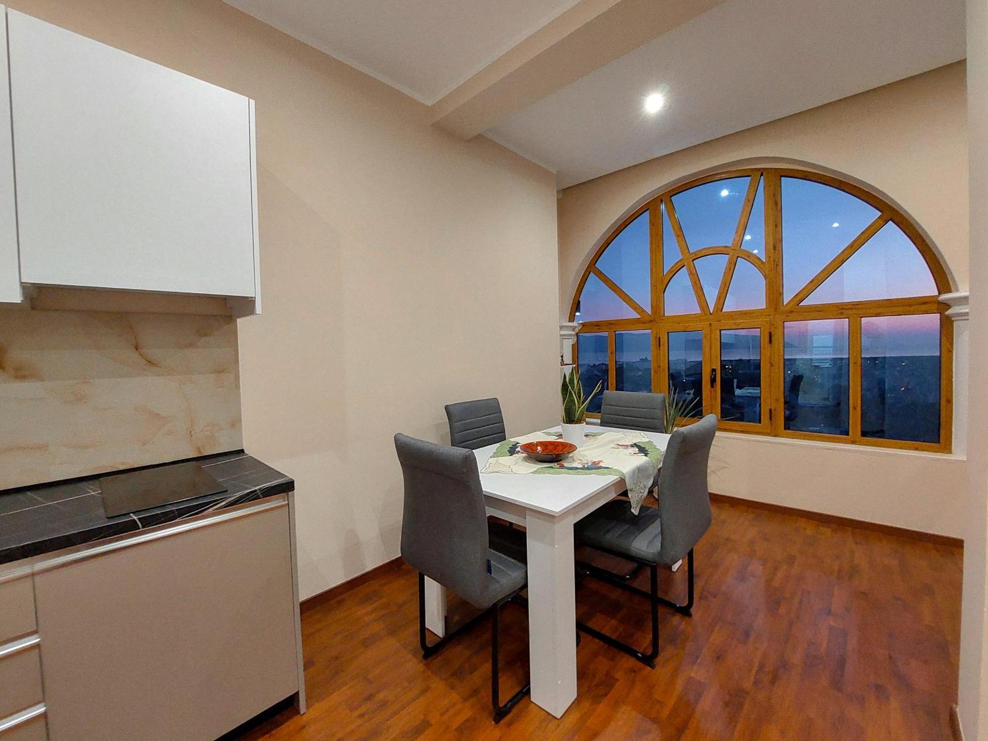Vila Luzaj Apartamento